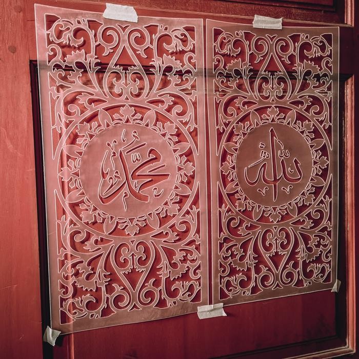 

Stencil Set Kaligrafi 2 Pcs Ukuran 50X27 Bahan Tebal