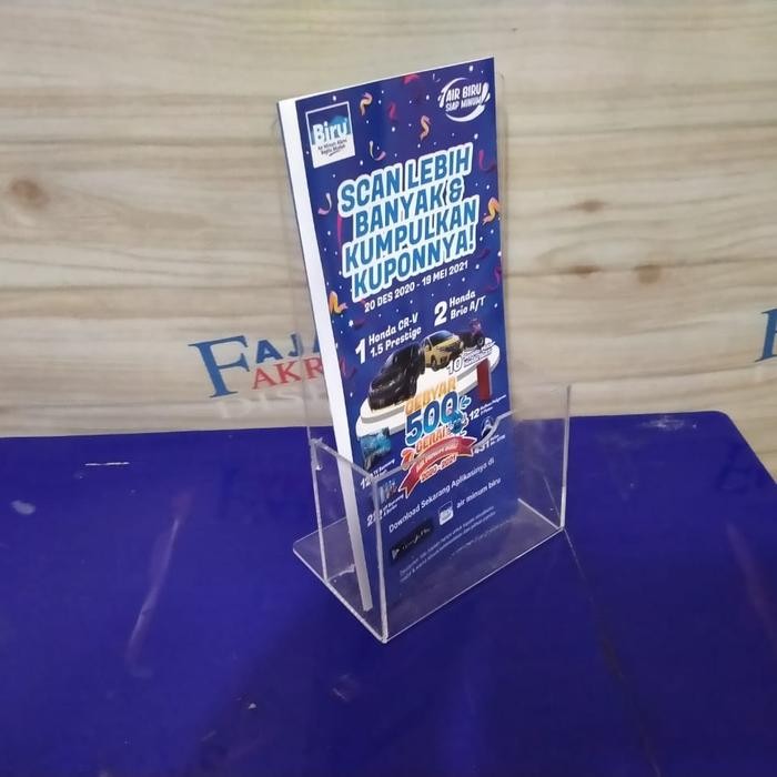 

Tempat Brosur Akrilik A4