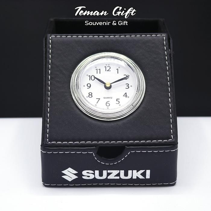 

Jam Meja Kulit Pen Holder Tempat Pena Custom Logo Brand Souvenir Jk04