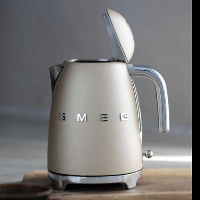 Smeg Klf03 Kettle - 50'S Retro Style Aesthetic