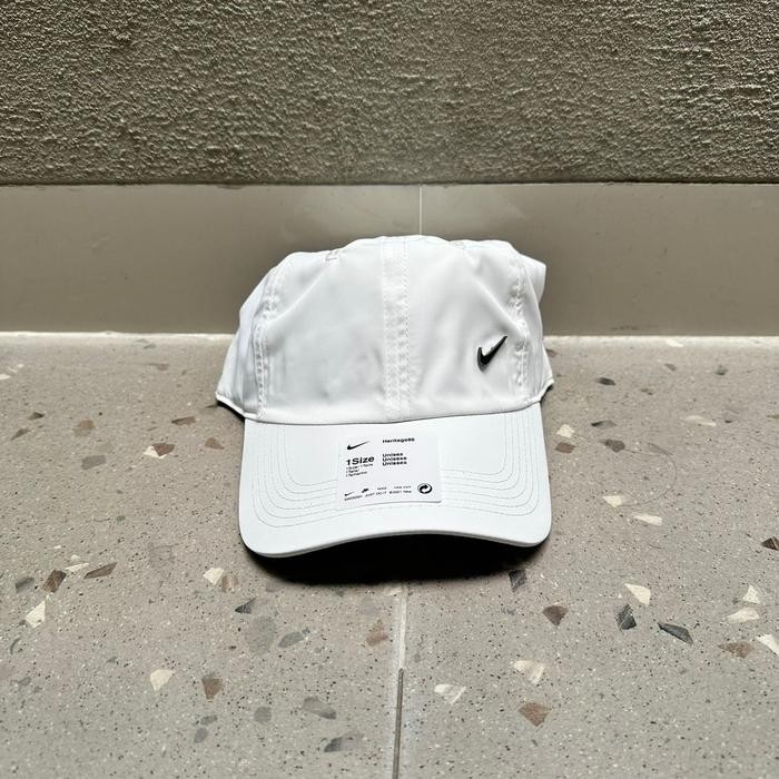 Topi Nike Metal Plat Logo White Caps *