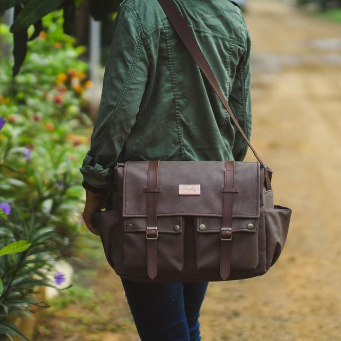 

PI838 Tas Selempang Orion Synthetic Leather / Tas Laptop / Messenger Bag Pria LIMITED EDITION