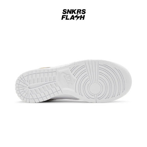 NIKE DUNK LOW SE GOLD WHITE SILVER UNIVERSITY RED Sepatu Sneakers Wanita - DH4403700 - Size 40.5