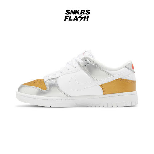 NIKE DUNK LOW SE GOLD WHITE SILVER UNIVERSITY RED Sepatu Sneakers Wanita - DH4403700 - Size 40.5