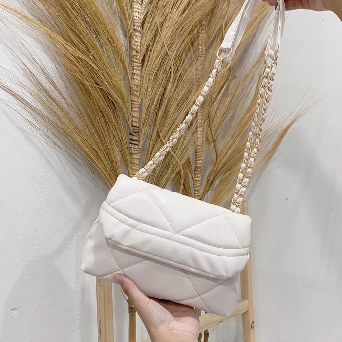 

HL627 TAS SELEMPANG WANITA NAVYA BAG CUCI GUDANG