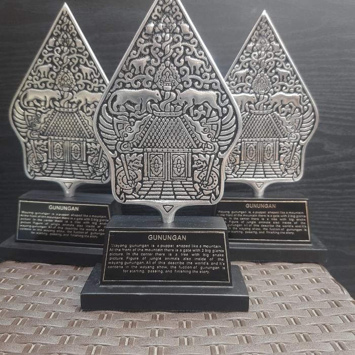 Plakat Kayu Wayang Gunungan Stand