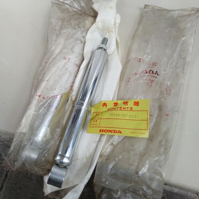 AS SHOCK BELAKANG HONDA CB100.CB125 ORIGINAL NOS MADE IN JAPAN