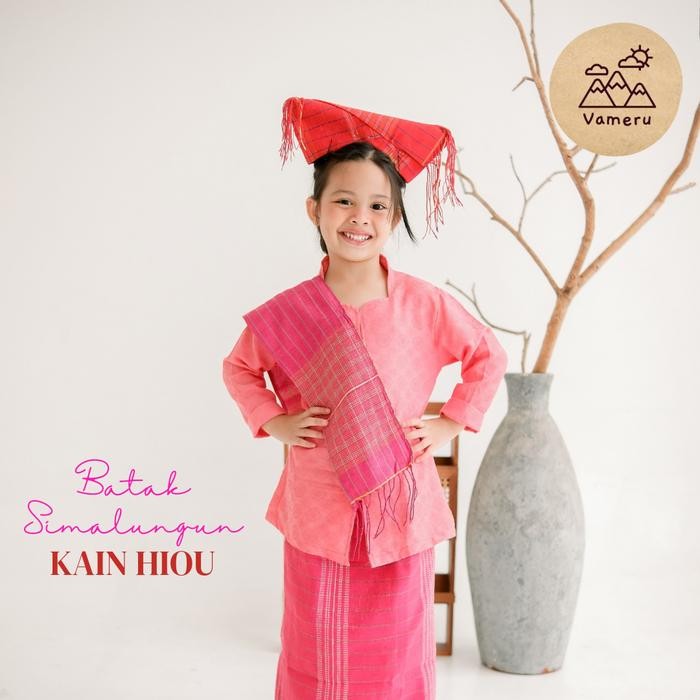 BAJU ADAT BATAK SIMALUNGUN ANAK HIOU PEREMPUAN