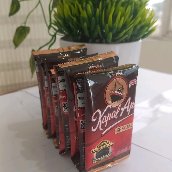 

Kopi Kapal api 1 Renceng 10 PCS Coffee instan Robusta bubuk TANPA GULA 6 gram