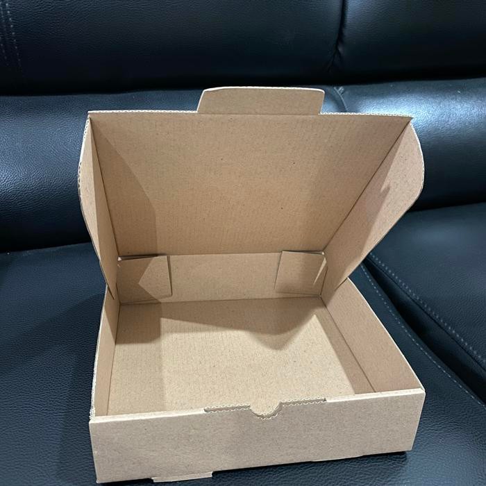 

Baru Box Karton 20x20x5 cm Isi 100 Pcs Packaging Serbaguna