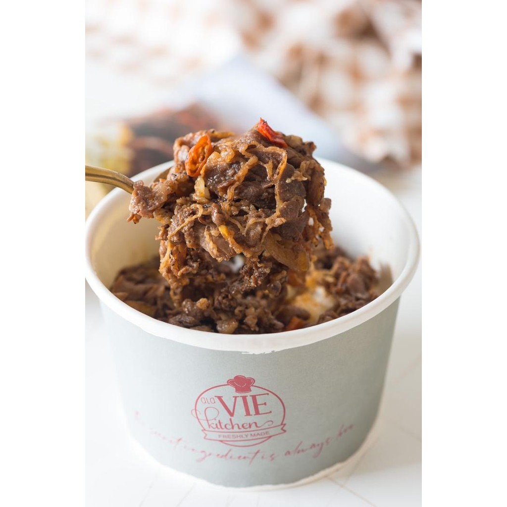 

Baru Nasi Grilled Beef Donburi Pedas Sedang Siap Makan