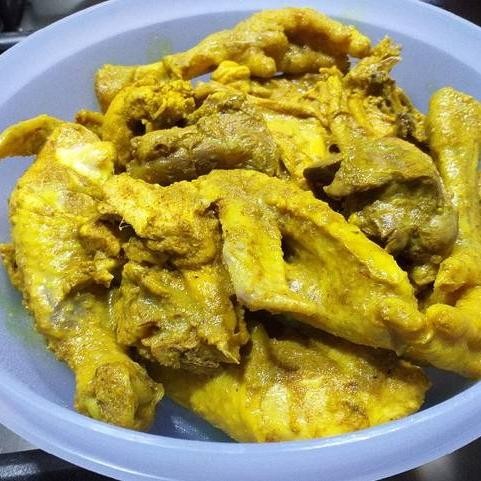 

ayam kampung ungkep bumbu kuning 1 ekor frozen stok terbatas
