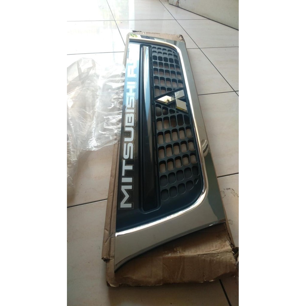 GRILL PS125 PS110 CANTER FUSO