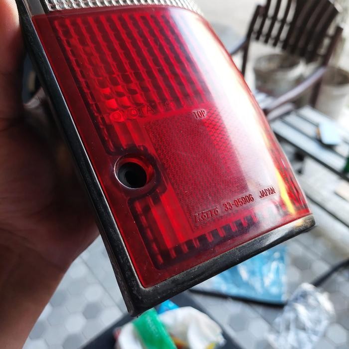 Stoplamp Kijang Grand Extra Original Merk Koito Bekas