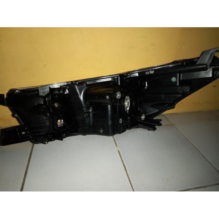 Head Lamp Hilux Revo 2015 -2020 Kanan 2Nd
