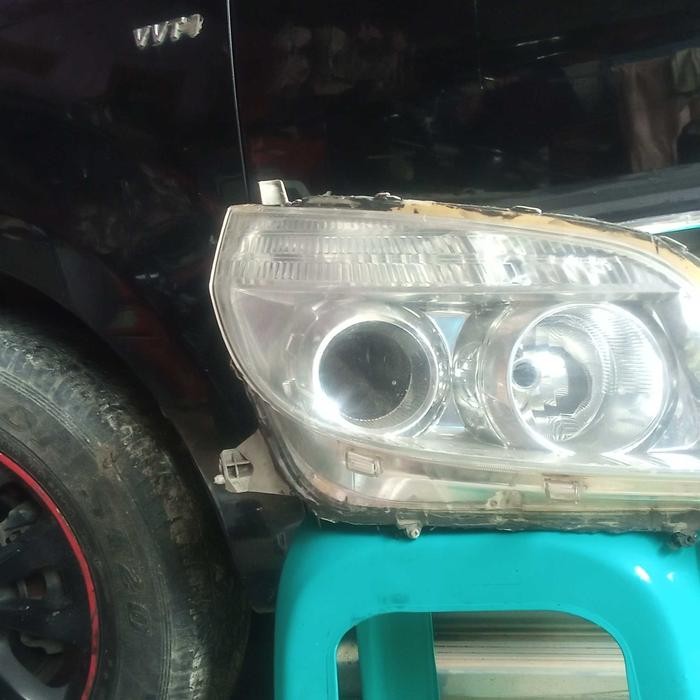 Headlamp Terios 2012 Bekas