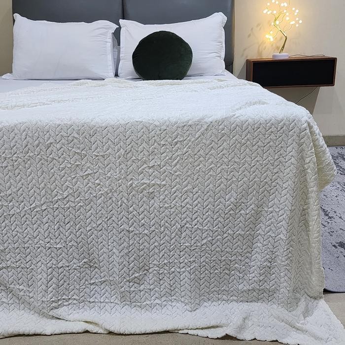 King Rabbit Thermal Blanket / Selimut Lembut Uk. 150x200 cm (Warna Polos)