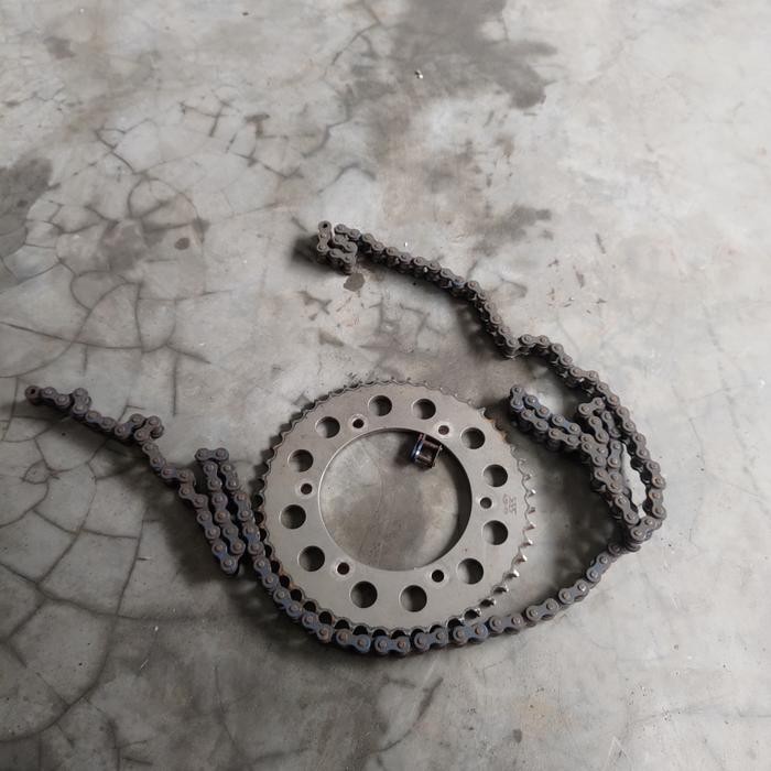 Gear Belakang Dan Rantai Sss Untuk R15 V3 Second