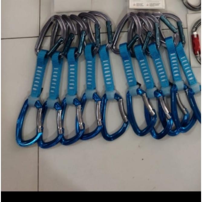 runner set climbing,panjat tebing