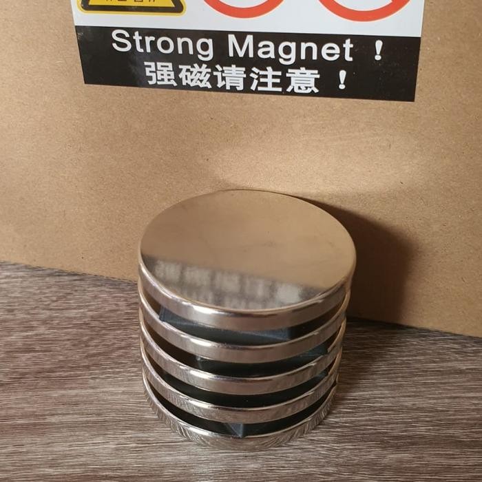 

Magnet N52 25x2mm Diameter 25mm Tebal 2mm Bahan Neodymium NdFeB Magnet Teguh untuk Industri Lampu
