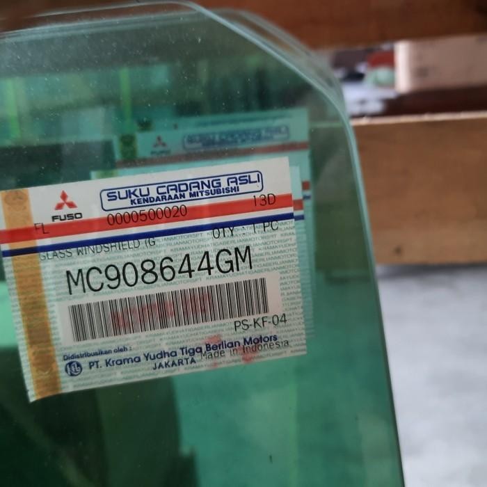 MC908644GM Kaca Depan MITSUBISHI FUSO FM 517 HL LONG (4X2) 2019