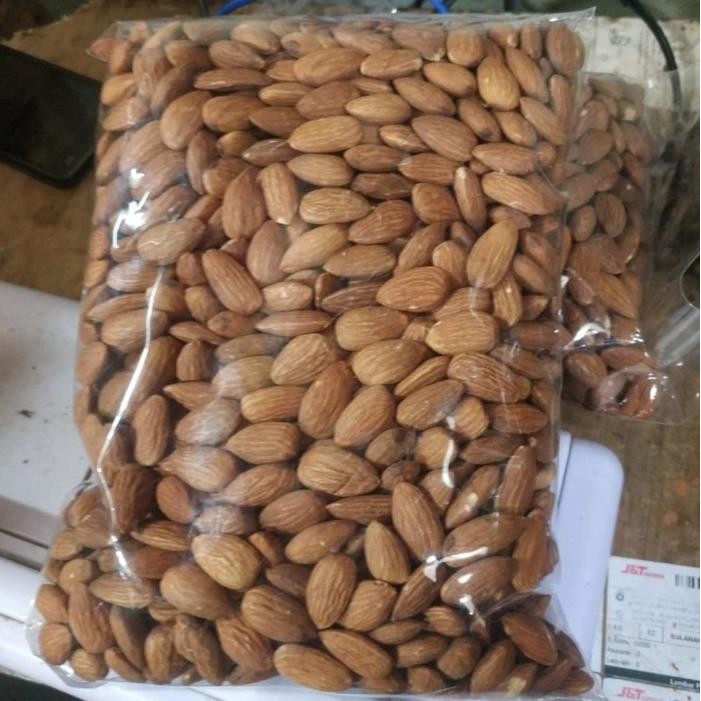 

KACANG ALMOND PANGGANG KUPAS PREMIUM 1KG ROASTED