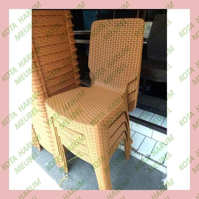 Pilihan- Kursi Plastik Anyaman Rotan Napolly Napoly Napoli Coklat Bandung