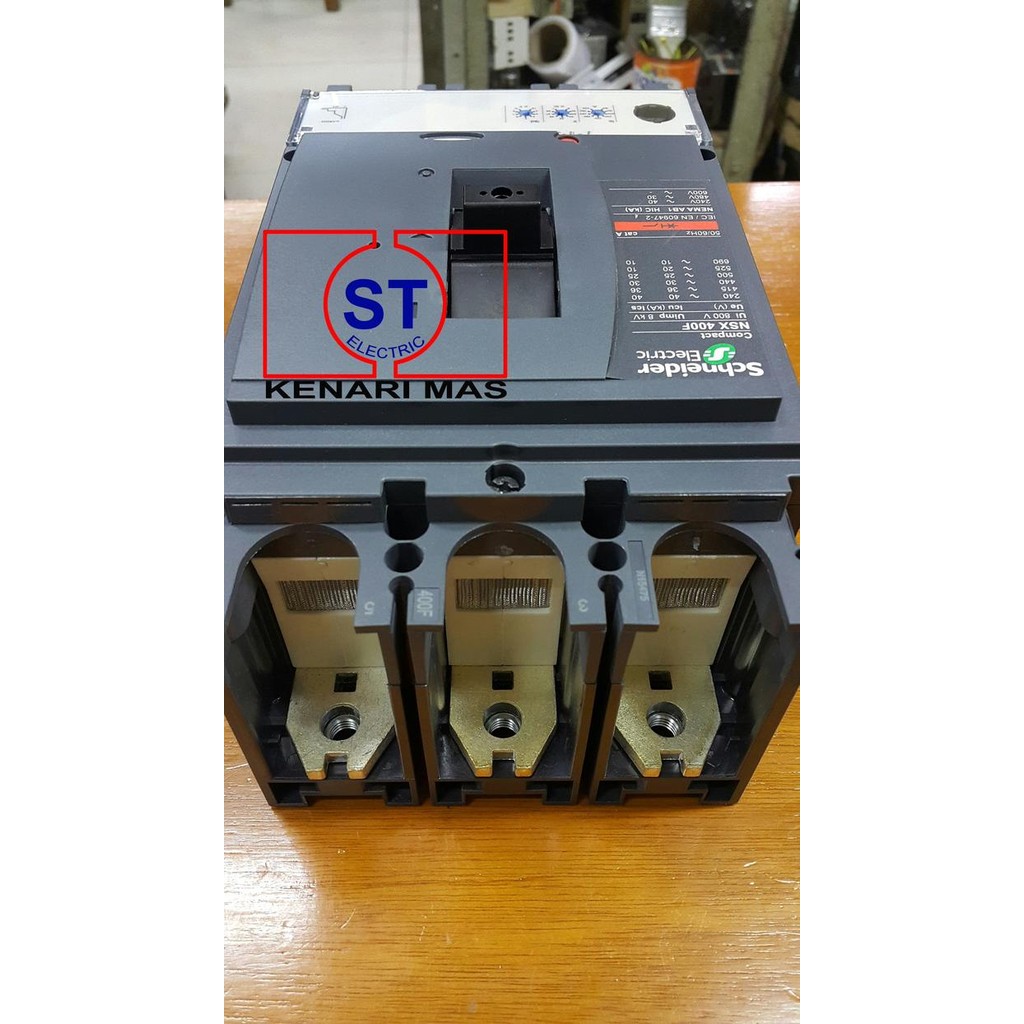 Terbagus Mccb Nsx 400 F 3X400 Schneider 160-400A 36Ka 3 Phase Lv432676 Nsx400F Terlariss 