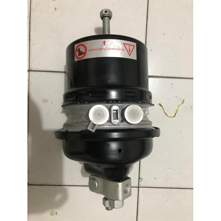 Brake chamber belakang rear double 30/24 hino 500 UD quester