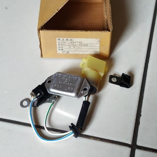 ic regulator alternator isuzu panther 2.3 hitachi japan