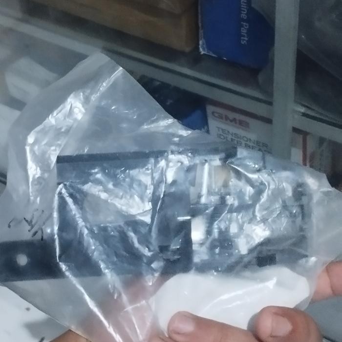 Handle Dalam Kiri Kia Sportage 2