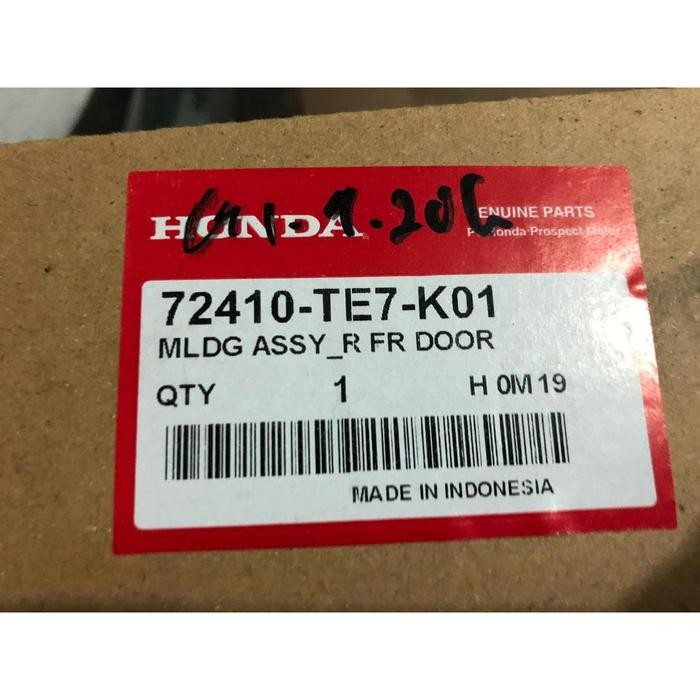 Karet Pelipit Kaca Mobilio, Brv