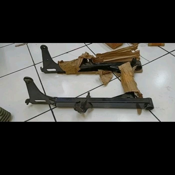 Garpu Capit Udang Swing Arm Arem Belakang Kotak Suzuki A100 A 100