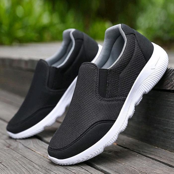 Sepatu sneakers pria import slip on sepatu casual import