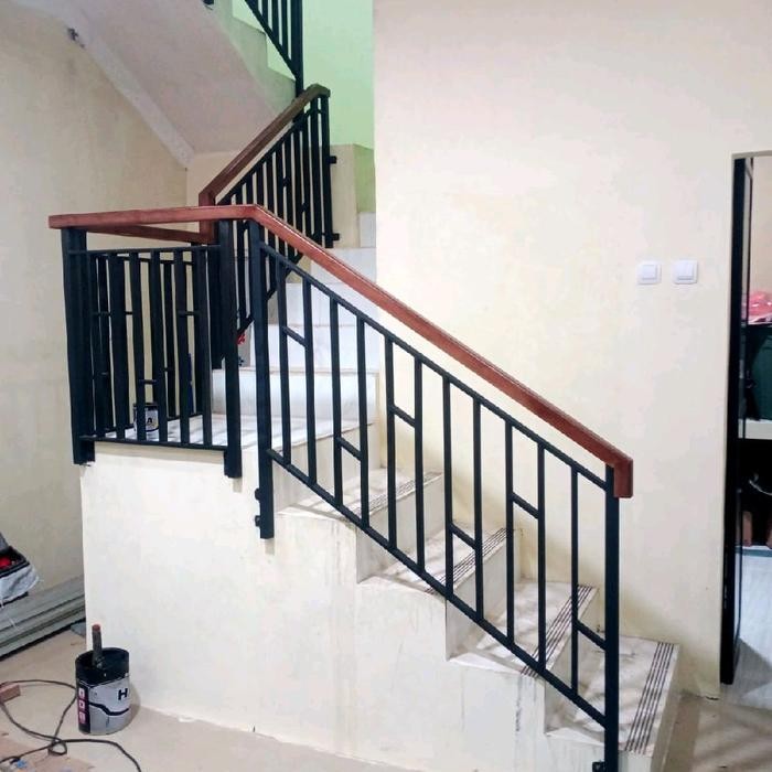 Promo Railing Tangga Balkon Handle Besi Dan Kayu Set Minimalis