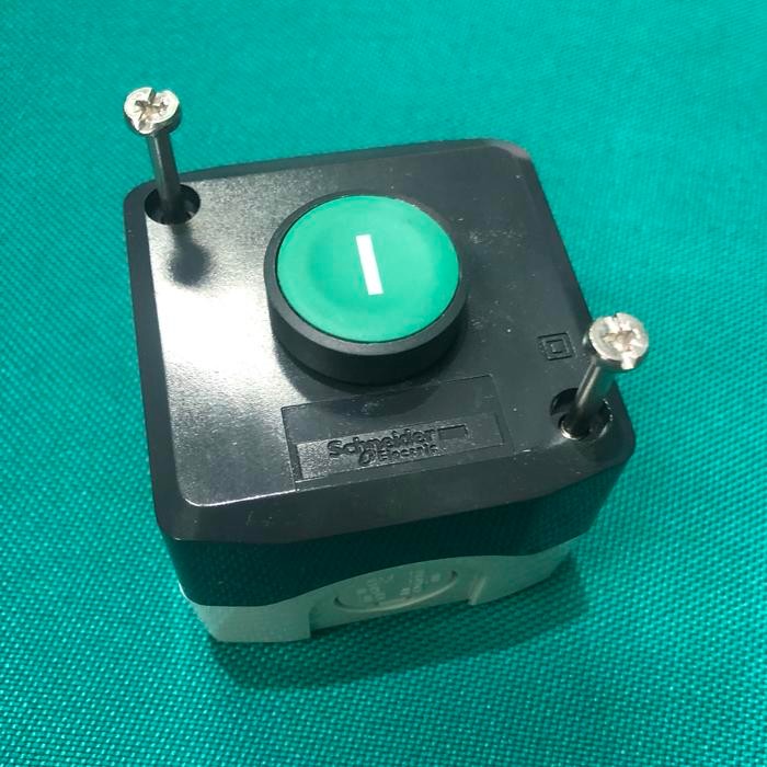 SCHNEIDER PUSH BUTTON ON COMPLETE BOX