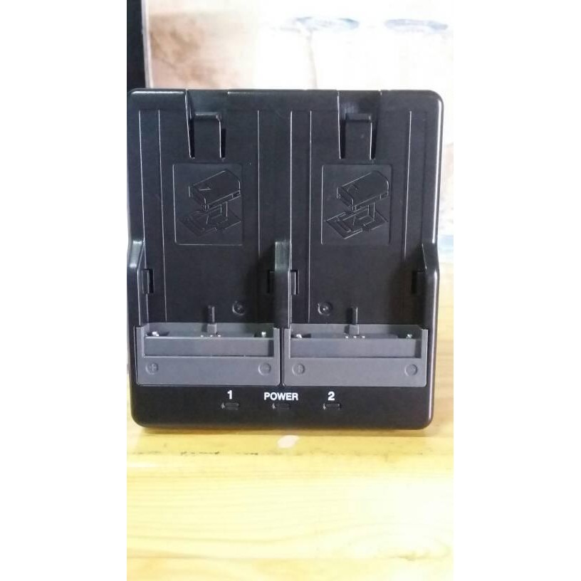 Charger total statio Topcon ES series 105