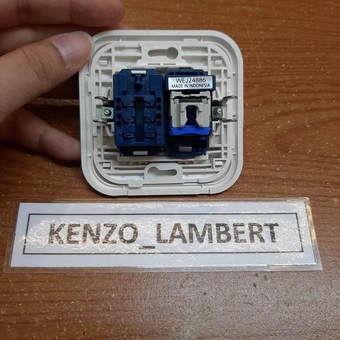 Terbaik Outlet Data Cat 6 Panasonic + Telepon Panasonic / Panasonic