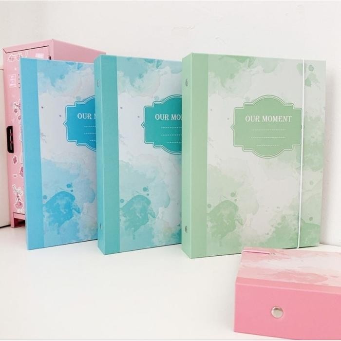 

A5 - 6 Ring Hard Cover Binder Stain Our Moment Tali Karton Kode 1402