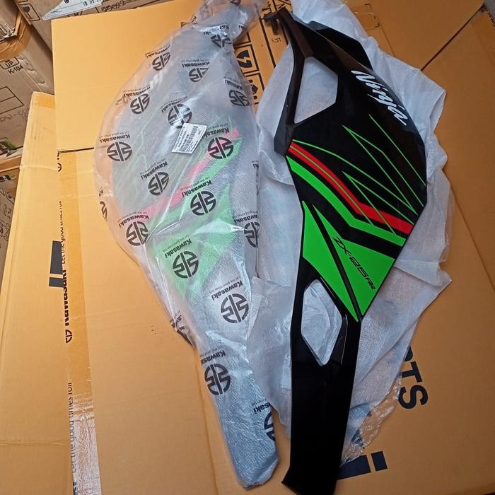 

Terlaris Fering/Fairing Body Depan Zx25 Rr Zx 25 Rr Krt 2023 Hijau Hitam Ori