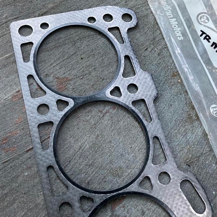 Gasket Paking Packing Cylinder Head Mitsubishi L300 Deluxe Bensin 4G32 1984-1989 Md-010313 Md010313