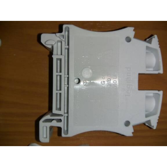 Terminal Viking 35 mm Legrand