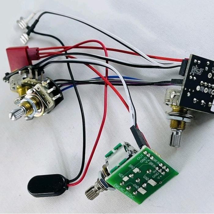 PREAMP BASS EMG BTS CONTROL ONBOARD ORIGINAL USA