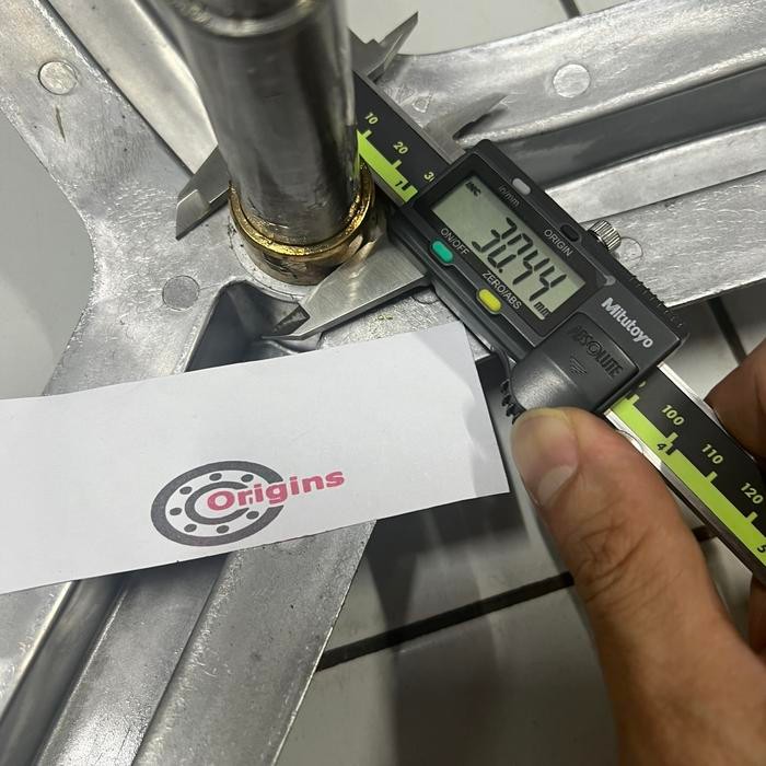 Segitiga mesin cuci Electrolux EWF85747 EWF10843 EWF85743