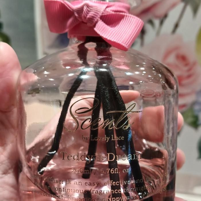 Lovely Lace Reed Diffuser 200ml