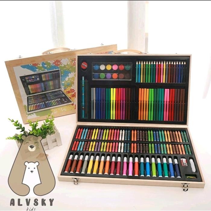

SET CRAYON BOX KAYU 180 PCS / PERALATAN MENGGAMBAR DAN MEWARNAI ISI 180
