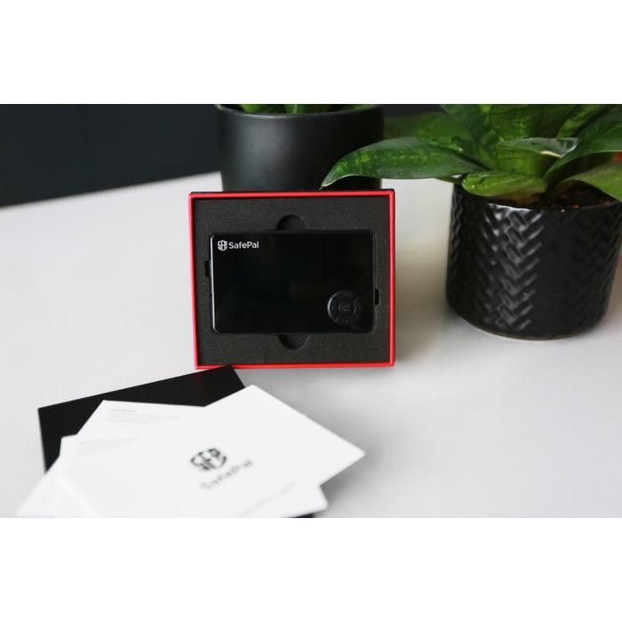 SafePal - Cryptocurrency Hardware Wallet