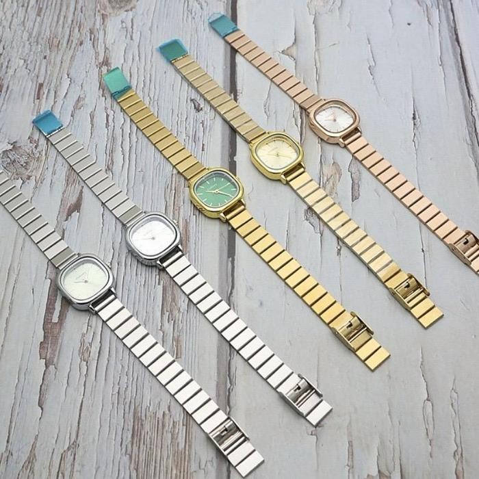 Barbee Jam Tangan Wanita Analog Gogoey Kotak Watches