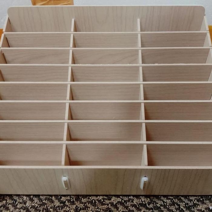 Rak susun HP serbaguna 24 slot