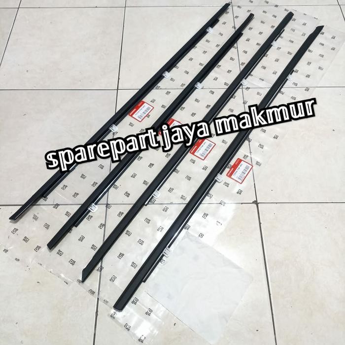 Terbaru Pelipit Karet Kaca Luar Honda Crv Gen4 Gen 4 2013-2018 Original 4Pcs Termurah